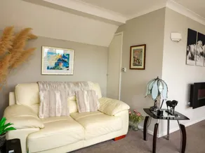 Cottage with garden - Image 4