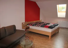 Habitación privada con terraza | Vistas al jardín - Image 3