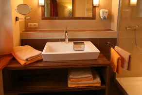 Dedicated room with terrace - Image 3