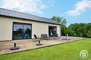 Ferienunterkunft mit Terrasse, Pool und Grill - Image 3