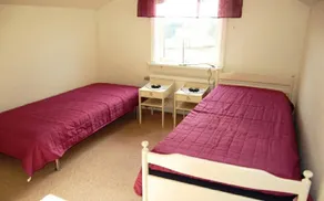 Holiday home with garden & BBQ - Image 5