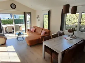 Maison avec jardin, terrasse et piscine chauffée - Image 4