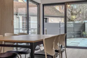 Apartment with terrace - Image 5