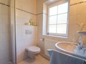 Children-friendly lovely house with garden, sauna & BBQ - Image 4