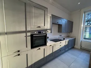 Apartment with garden - Image 3