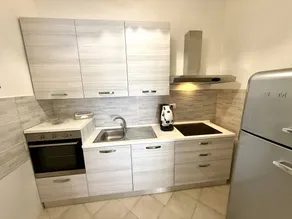 Appartamento luminoso con ampia terrazza perfetto per famiglie o gruppi - Image 4