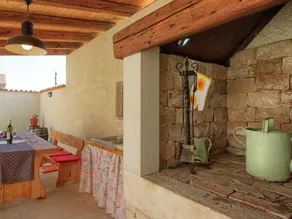 Holiday home with terrace, barbeque & garden - Image 2
