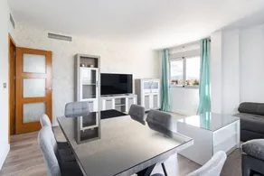 Voll ausgestattete Ferienwohnung mit Garten, Pool und Terrasse | Stadtblick | Ideal für Homeoffice - Image 5