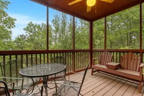 Cabin with pool & BBQ - Image 2
