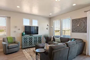 Holiday home with terrace & private pool - Image 4