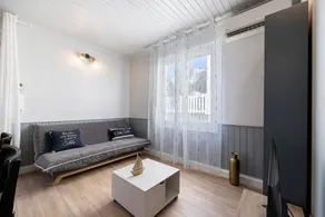 Holiday home with terrace & barbeque - Image 5