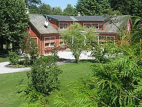 Holiday home with terrace & BBQ | Garden view - Image 2