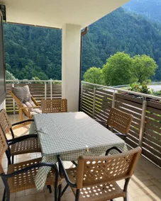 Flat with garden & terrace | Garden view - Image 5