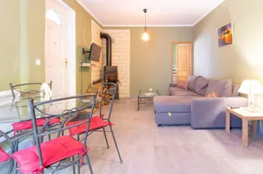 Lovely holiday home with terrace & garden - Image 2