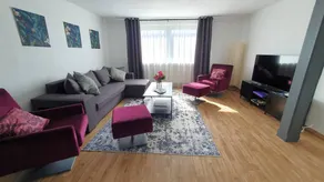 Family-oriented flat with garden | Garden view - Image 3