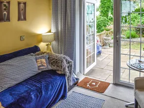 Family-oriented charming cottage with barbecue & garden | River view | Pet-friendly - Image 2