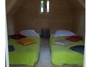 Charmante location insolite avec piscine chauffée et terrasse | Avec animaux bienvenus - Image 4