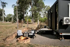 Delightfully Tiny House Ideal for a Peaceful Escape in Springmount, Victoria - Image 2