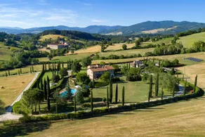 Familienfreundliche Villa mit Grill, Garten und privatem Pool - Image 3