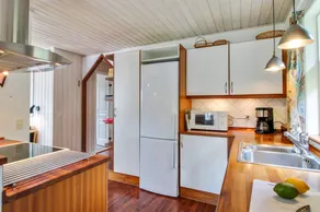 Holiday home with sauna, garden & terrace - Image 5
