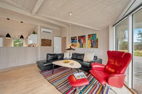 Holiday home with terrace & barbeque - Image 5