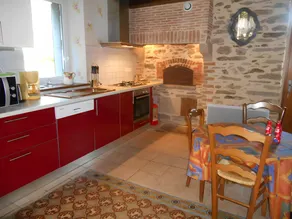 Casa con barbecue, giardino e terrazza | Vista sul giardino - Image 5