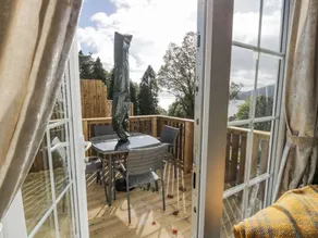Cottage with garden - Image 5