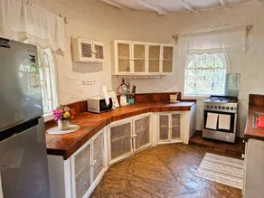 Private room with garden & pool | Garden view - Image 4