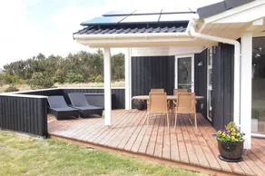Holiday home with terrace & barbeque - Image 2