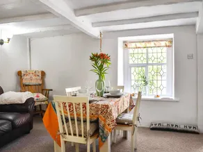 Cottage with garden | River view - Image 4