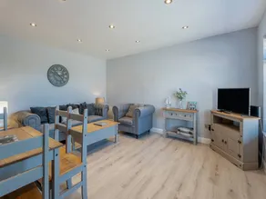 Children-friendly lovely cottage with barbecue, garden & hot tub | River view | Pet-friendly - Image 4