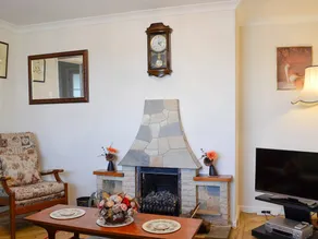 Cottage with garden - Image 3