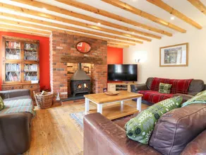 Family-oriented cottage with jacuzzi & garden | Dogs allowed - Image 5