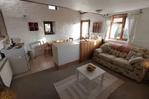 Family-friendly wonderful cottage with garden & BBQ | Mountain view | Dogs allowed - Image 5