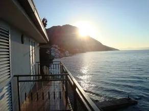 Charming holiday apartment with garden - Image 3