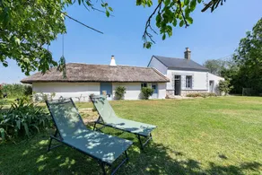 Exceptional Stay in a Group Cottage for 10 Near the Beach - Image 2