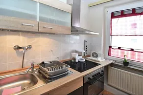 Family-oriented lovely apartment with barbeque & garden | Nature view - Image 4