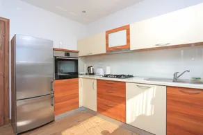 Holiday apartment with barbeque & terrace - Image 5