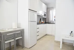 Flat with garden - Image 4