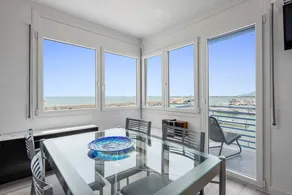 Charmant appartement entièrement équipé avec terrasse | Vue mer | Proche de la plage - Image 4