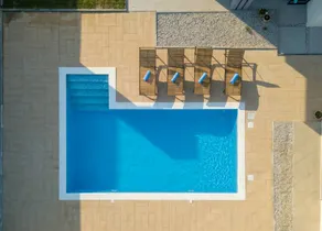 Villa mit Terrasse, privatem Pool und Grill - Image 2