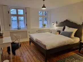 Apartment with terrace - Image 4