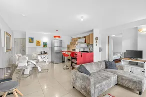 Apartment 'A Little Piece of Paradise in Puy Sanières' with Lake View, Private Terrace & Wi-Fi - Image 4