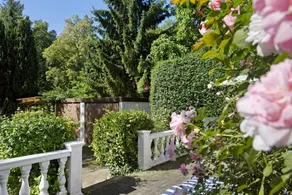 Studio with terrace & garden | Garden view - Image 2