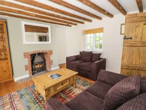 Cottage with garden - Image 3