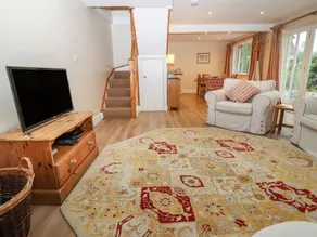 Cottage with garden - Image 4