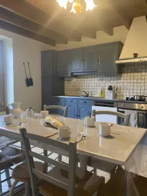 Holiday home with garden & BBQ | Mountain view - Image 3