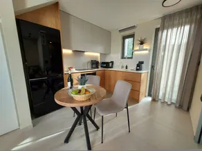 Flat with garden, barbecue & terrace | Garden view - Image 5