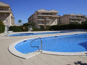 Fully equipped charming flat with pool | Beach nearby - Image 2