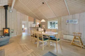 Family-oriented pleasant holiday home with sauna, garden & terrace | Pet-friendly - Image 5
